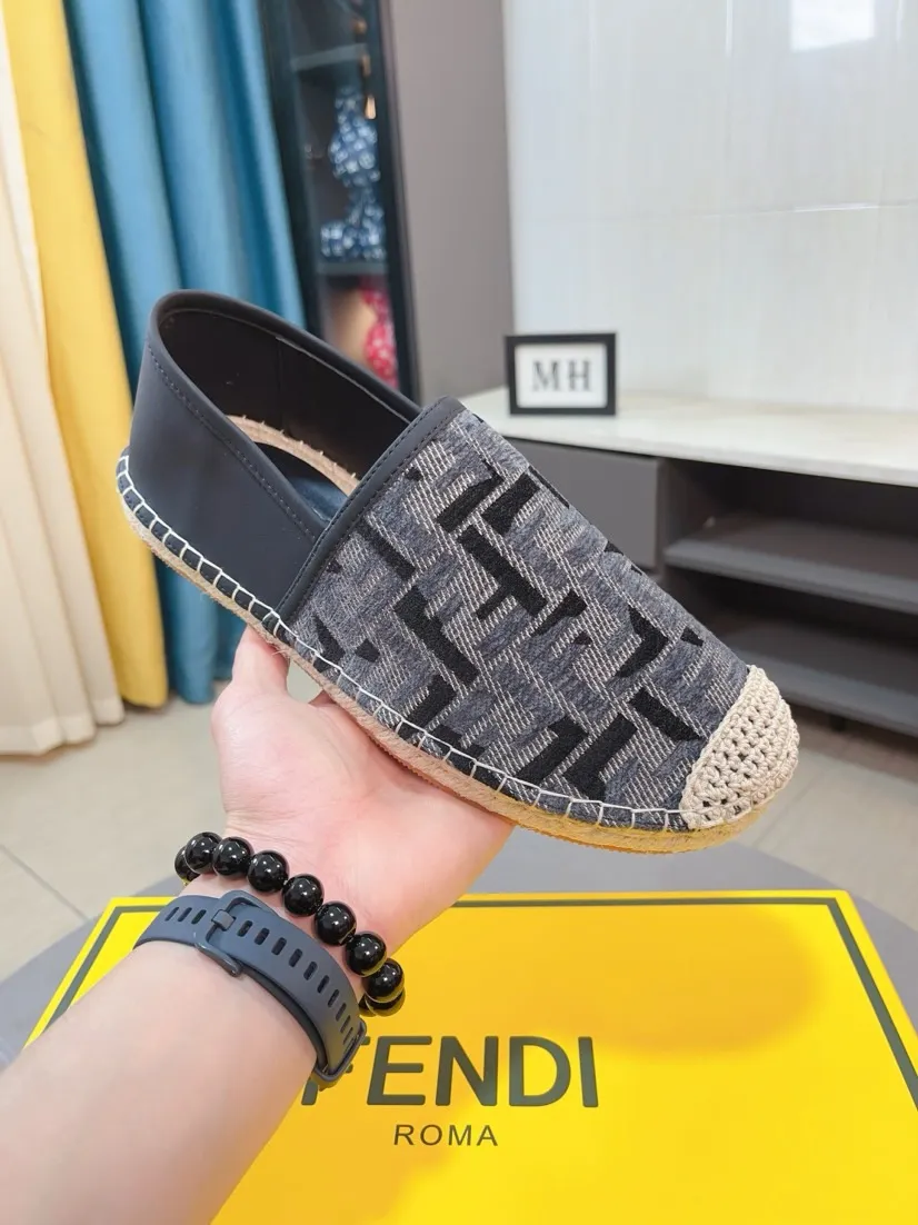 Men's shoes 💰400🌸🌸[FENDI] Fendi 💫Men's latest slip-on Loaf casual shoes ✔️The original one-to-one replica is available at the counter at the same time🏍️Fabrics: Italian imported fabrics, pure hand-pulled threads, raw rubber breathable and non-slip outsole, lining breathable and comfortable lambskin, density 100% comfortable, original rubber outsole wear-resistant ✔️Code number: 38-44, you deserve it, (Note: 45 can be customized, non-refundable and non-exchangeable)
